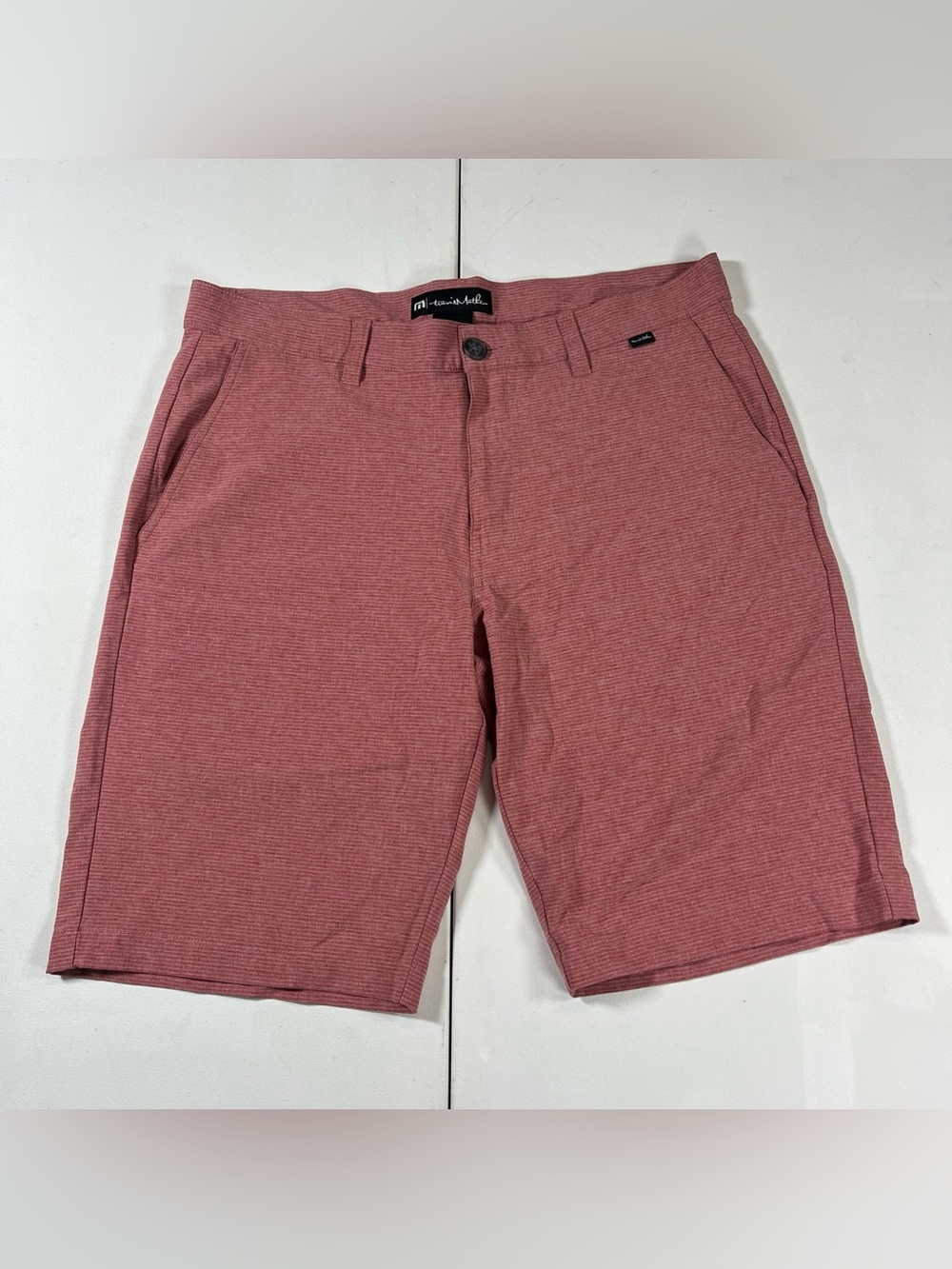 TRAVIS MATHEW Sand Harbor Shorts Pink Red Flat Front Golf Chino 10” Men’s 34